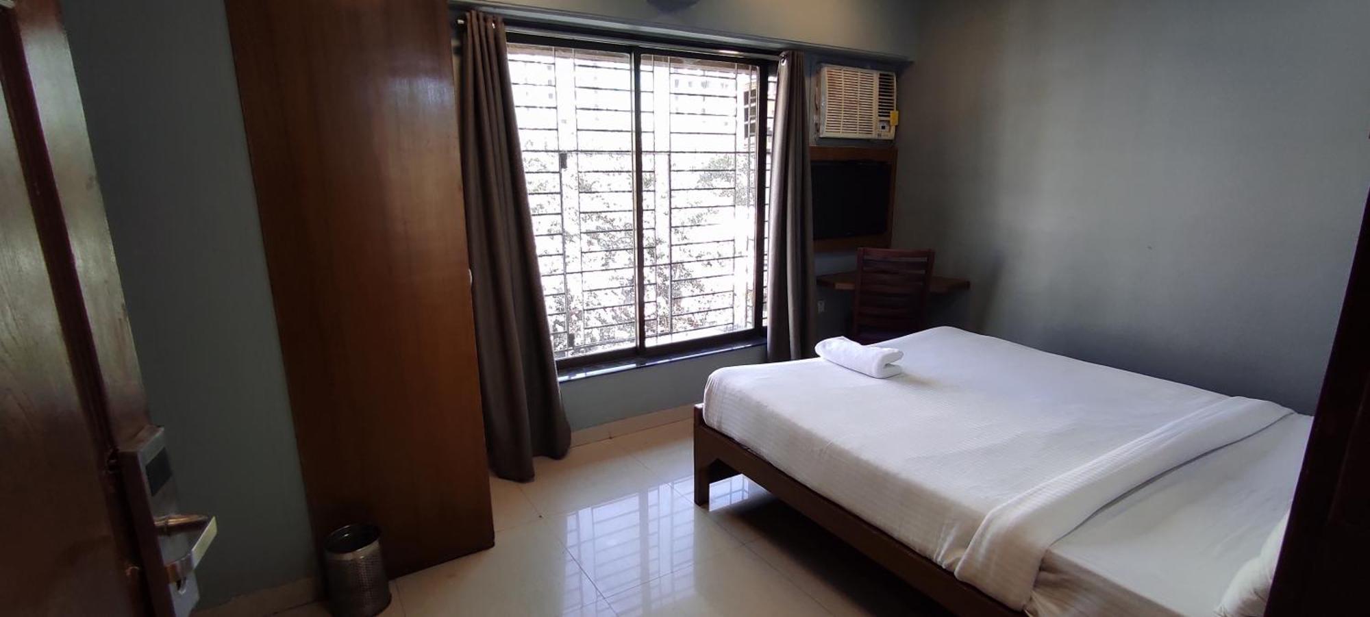 Hotel Cruz Royale มุมไบ ภายนอก รูปภาพ